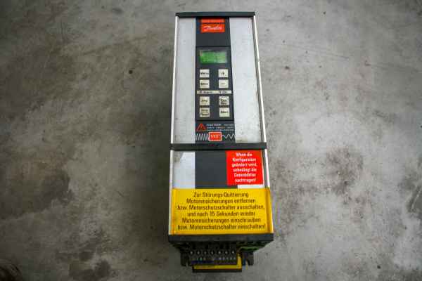 Danfoss VLT Type 2015 195H3103 Frequenzumrichter