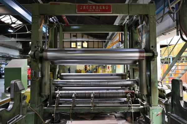 Jagenberg Vari-Dur 33-15 slitter rewinder