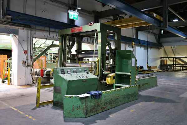 Jagenberg Vari-Dur 33-15 slitter rewinder