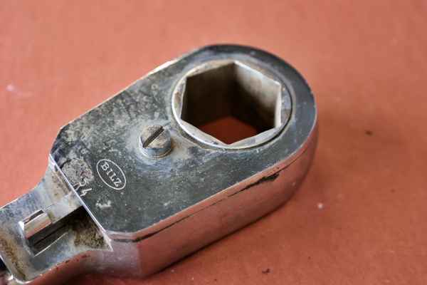 Universal ratchet RS2B