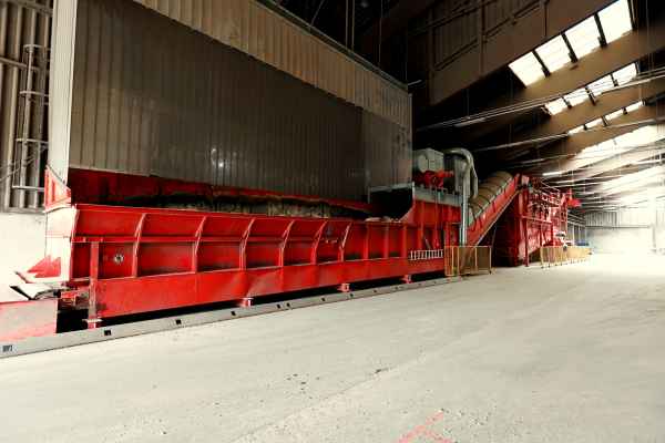 Altpapier Sortieranlage mit Ballenpresse