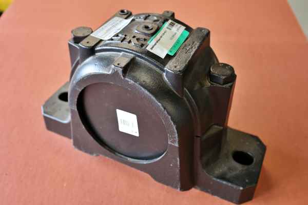SKF 520-617 plummer block housing