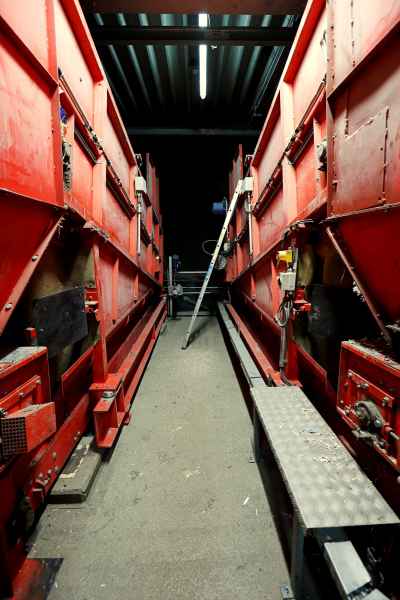 Altpapier Sortieranlage mit Ballenpresse