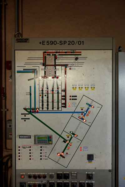 Altpapier Sortieranlage mit Ballenpresse
