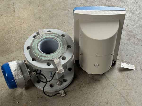 Krohne Optiflux 4000 DN150 Durchflussmesser mit Auswertegerät Messumformer IFC 300
