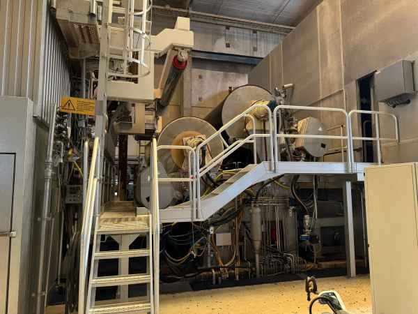 Valmet 2-lagige Papiermaschine, 2570mm, 380 tato, Testliner Fluting, mit Schuhpresse